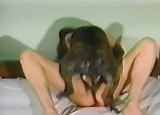 Busty gal riding a doggo in raw 5-min zoo clip